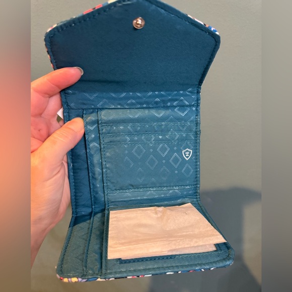 NWT Vera Bradley RFID Mini Tri-fold Wallet Haymarket Paisley Jewel - Picture 3 of 4